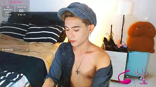 Snapshot of WildestTwink chatting on 19, 6, 2026 WildestTwink online show from 19, 6, 2026