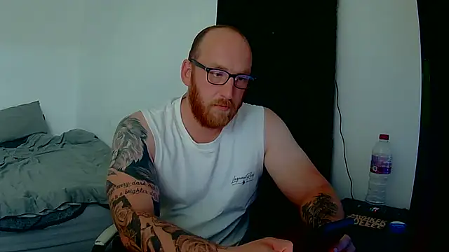 Snapshot of Tilerdadbod chatting on 20, 6, 2026 Tilerdadbod online show from 20, 6, 2026