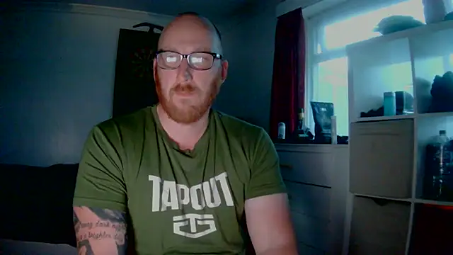 Snapshot of Tilerdadbod chatting on 4, 7, 2026 Tilerdadbod online show from 4, 7, 2026