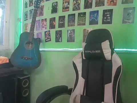 FriskyGender online show from 31, 10, 2025