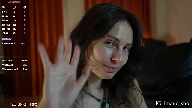 LAUREL HAZEL online show from 20, 5, 2026