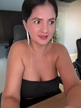 Carolina Novoa online show from 15, 12, 2025