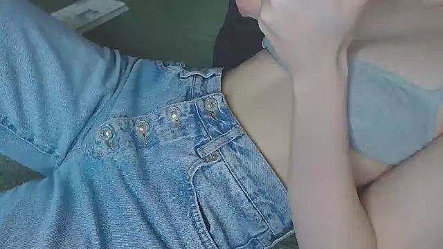 Snapshot of Kiradoll27 chatting on 22, 2, 2025 Kiradoll27 online show from 22, 2, 2025