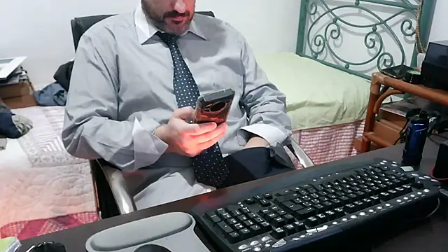 Italian dark desire online show from 4, 12, 2025