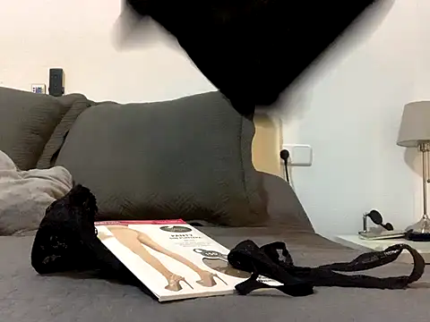 Snapshot of Chic_desire chatting on 19, 9, 2025 Chic desire online show from 19, 9, 2025