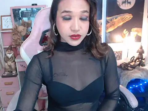 AsianMariaTs online show from 4, 11, 2025