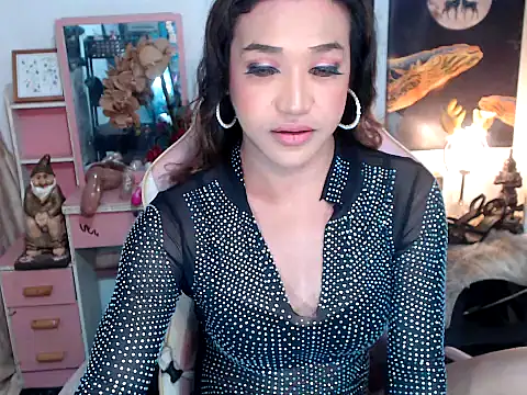 AsianMariaTs online show from 6, 11, 2025