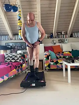 wankcellar online show from 13, 6, 2026