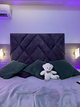 Zafira Alabi online show from 6, 4, 2026