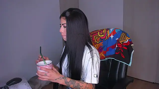 Lisegg  online show from 21, 10, 2025