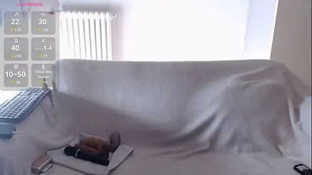 bunnymilf1 online show from 13, 4, 2026