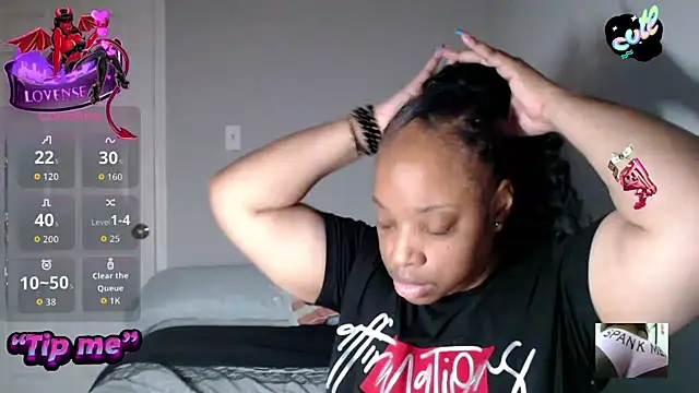 Snapshot of Sexymona1218 chatting on 28, 11, 2025 Sexymona1218 online show from 28, 11, 2025