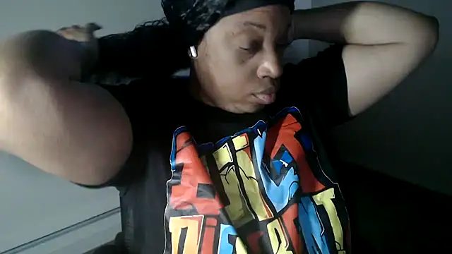 Snapshot of Sexymona1218 chatting on 18, 12, 2025 Sexymona1218 online show from 18, 12, 2025