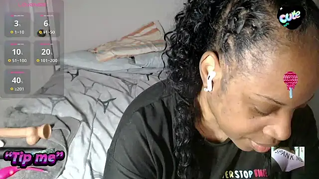 Snapshot of Sexymona1218 chatting on 29, 10, 2025 Sexymona1218 online show from 29, 10, 2025