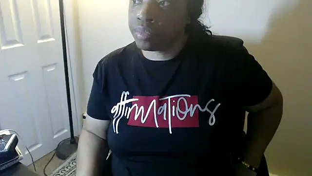 Snapshot of Sexymona1218 chatting on 6, 3, 2026 Sexymona1218 online show from 6, 3, 2026