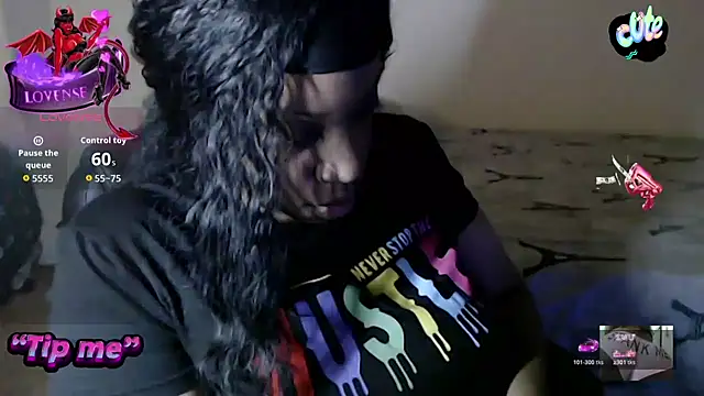 Snapshot of Sexymona1218 chatting on 22, 12, 2025 Sexymona1218 online show from 22, 12, 2025