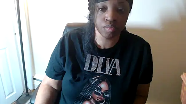 Snapshot of Sexymona1218 chatting on 14, 4, 2026 Sexymona1218 online show from 14, 4, 2026