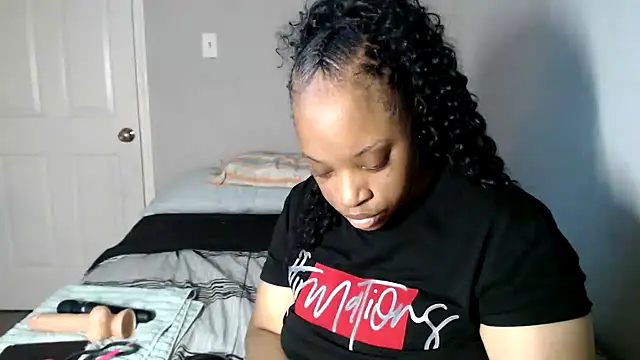 Snapshot of Sexymona1218 chatting on 25, 11, 2025 Sexymona1218 online show from 25, 11, 2025