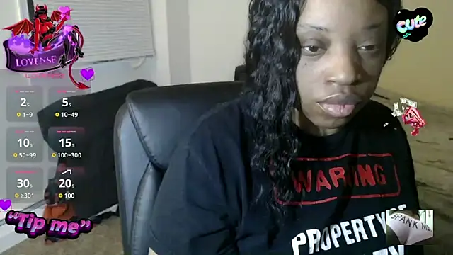 Snapshot of Sexymona1218 chatting on 21, 12, 2025 Sexymona1218 online show from 21, 12, 2025