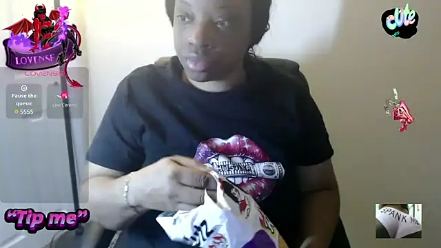 Snapshot of Sexymona1218 chatting on 19, 2, 2026 Sexymona1218 online show from 19, 2, 2026