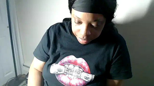 Snapshot of Sexymona1218 chatting on 28, 2, 2026 Sexymona1218 online show from 28, 2, 2026