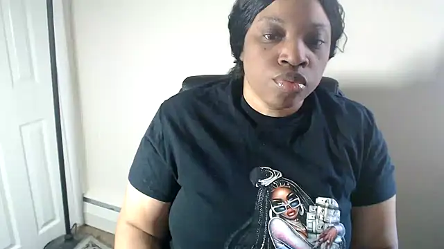 Snapshot of Sexymona1218 chatting on 9, 4, 2026 Sexymona1218 online show from 9, 4, 2026