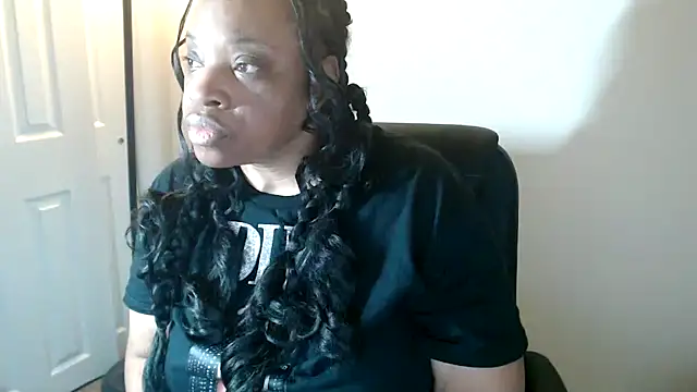 Snapshot of Sexymona1218 chatting on 28, 3, 2026 Sexymona1218 online show from 28, 3, 2026