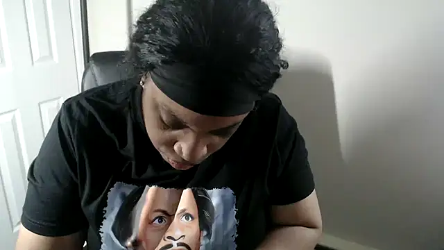 Sexymona1218 online show from 14, 5, 2026