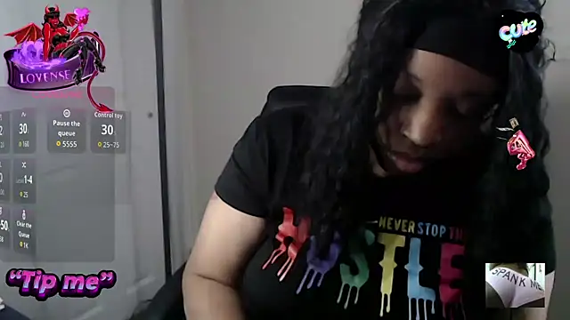 Snapshot of Sexymona1218 chatting on 23, 2, 2026 Sexymona1218 online show from 23, 2, 2026