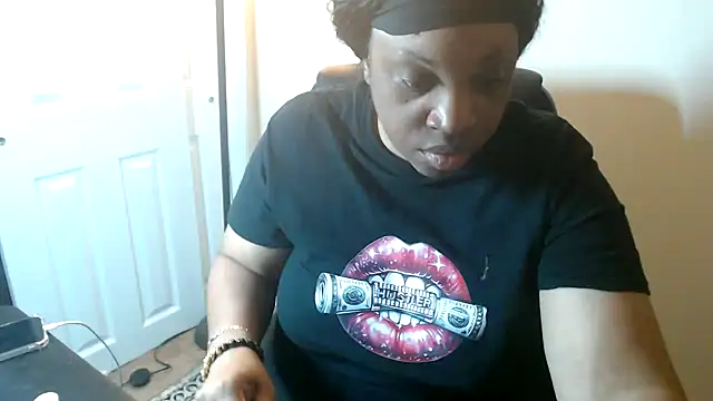 Snapshot of Sexymona1218 chatting on 24, 3, 2026 Sexymona1218 online show from 24, 3, 2026