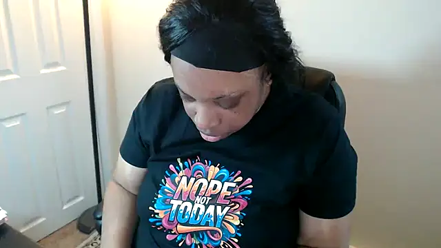 Snapshot of Sexymona1218 chatting on 3, 3, 2026 Sexymona1218 online show from 3, 3, 2026