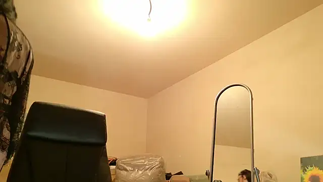 lara heaven online show from 28, 9, 2025