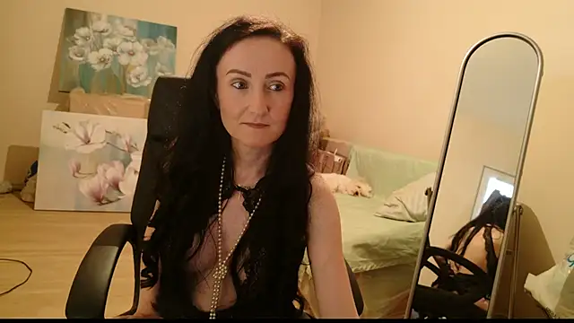 lara heaven online show from 19, 9, 2025