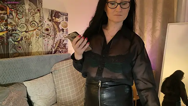 lara heaven online show from 18, 3, 2025