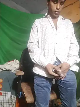 Snapshot of desiboy1101 chatting on 28, 11, 2025 desiboy1101 online show from 28, 11, 2025