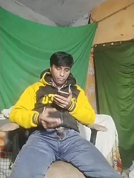 Snapshot of desiboy1101 chatting on 29, 11, 2025 desiboy1101 online show from 29, 11, 2025