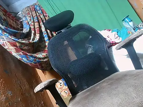 Snapshot of desiboy1101 chatting on 19, 3, 2025 desiboy1101 online show from 19, 3, 2025