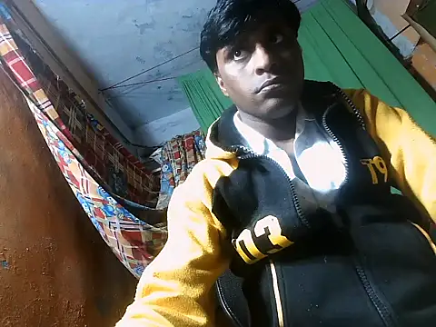 Snapshot of desiboy1101 chatting on 26, 2, 2025 desiboy1101 online show from 26, 2, 2025