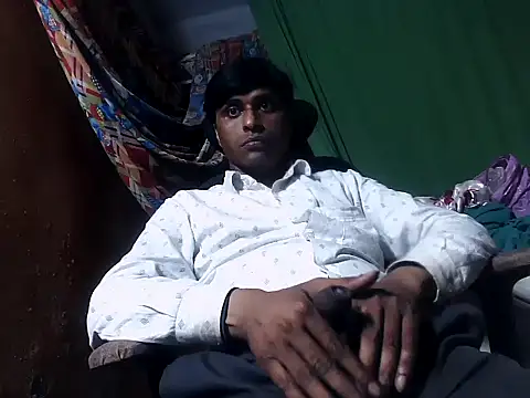 Snapshot of desiboy1101 chatting on 16, 3, 2025 desiboy1101 online show from 16, 3, 2025