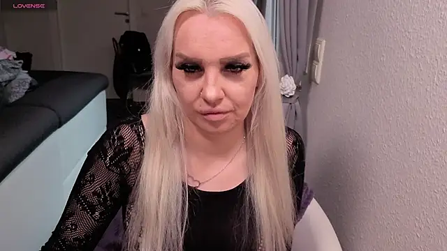 Snapshot of MIA-XXX chatting on 1, 7, 2026 MIA-XXX online show from 1, 7, 2026