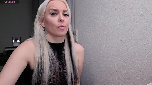 MIA-XXX online show from 2, 2, 2026