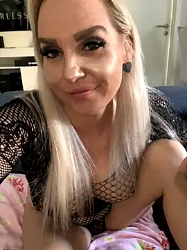 MIA-XXX online show from 5, 10, 2025