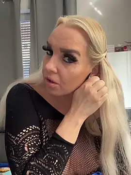 MIA-XXX online show from 10, 9, 2025