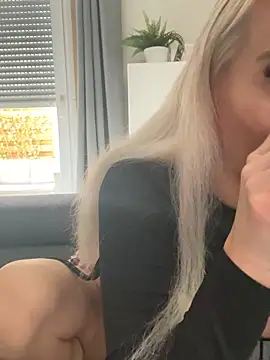 MIA-XXX online show from 11, 9, 2025