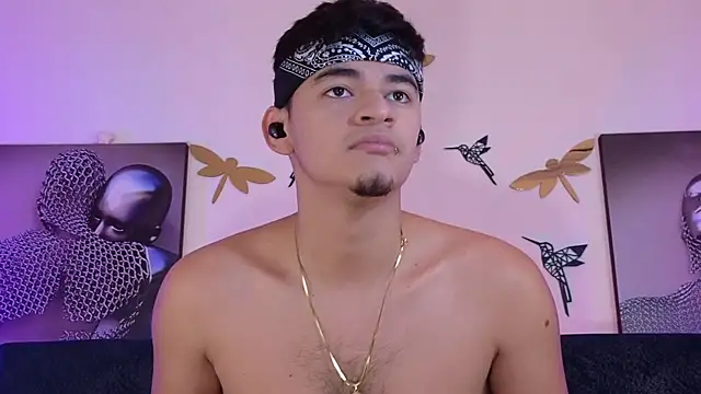 Snapshot of VikoHands chatting on 19, 12, 2025 VikoHands online show from 19, 12, 2025