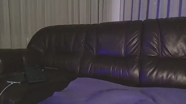 Snapshot of DeesseLuxure chatting on 11, 2, 2025 DeesseLuxure online show from 11, 2, 2025