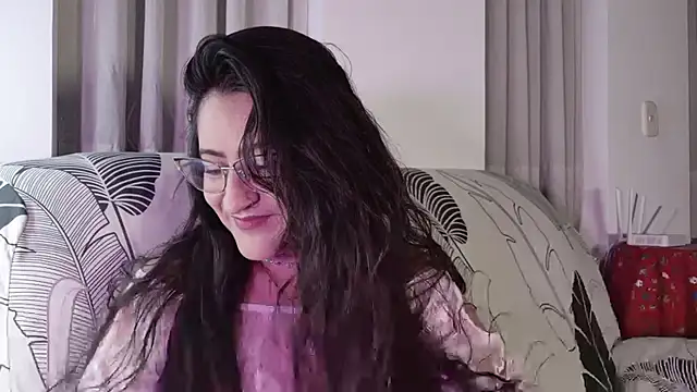 Snapshot of DeesseLuxure chatting on 15, 1, 2026 DeesseLuxure online show from 15, 1, 2026