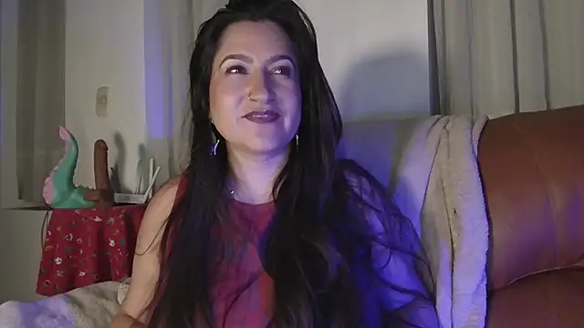 Snapshot of DeesseLuxure chatting on 15, 9, 2025 DeesseLuxure online show from 15, 9, 2025