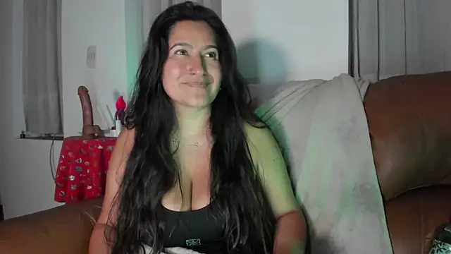 Snapshot of DeesseLuxure chatting on 19, 11, 2025 DeesseLuxure online show from 19, 11, 2025