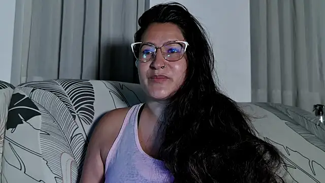 DeesseLuxure online show from 2, 5, 2026